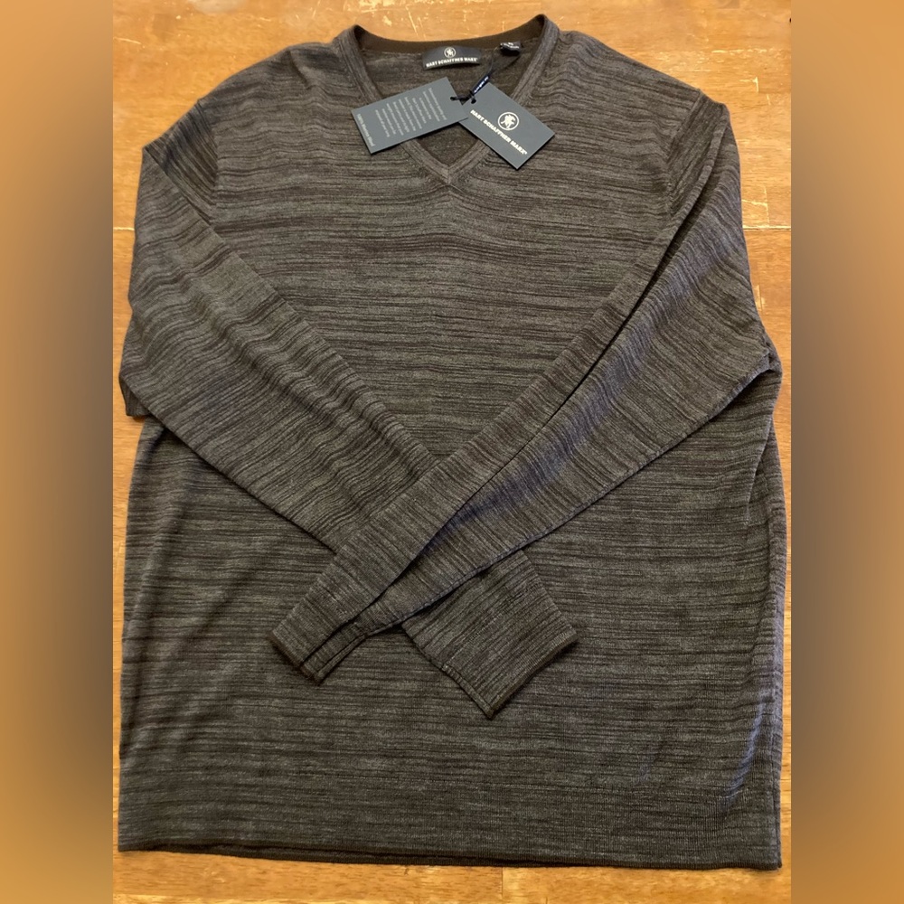 Hart Schaffner, Marx, 100% merino wool V-neck sweater, gray multi color NWT